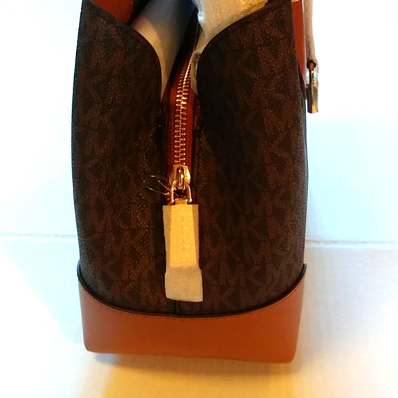 Nwt. Michael kors Mercer gallery small signature logo satchel. - Picture 10 of 13